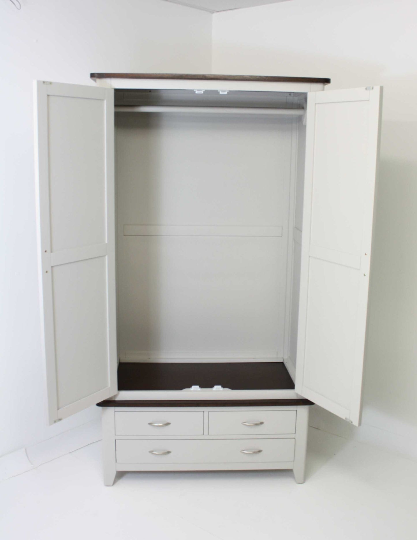 Pavilion Elite Wardrobe