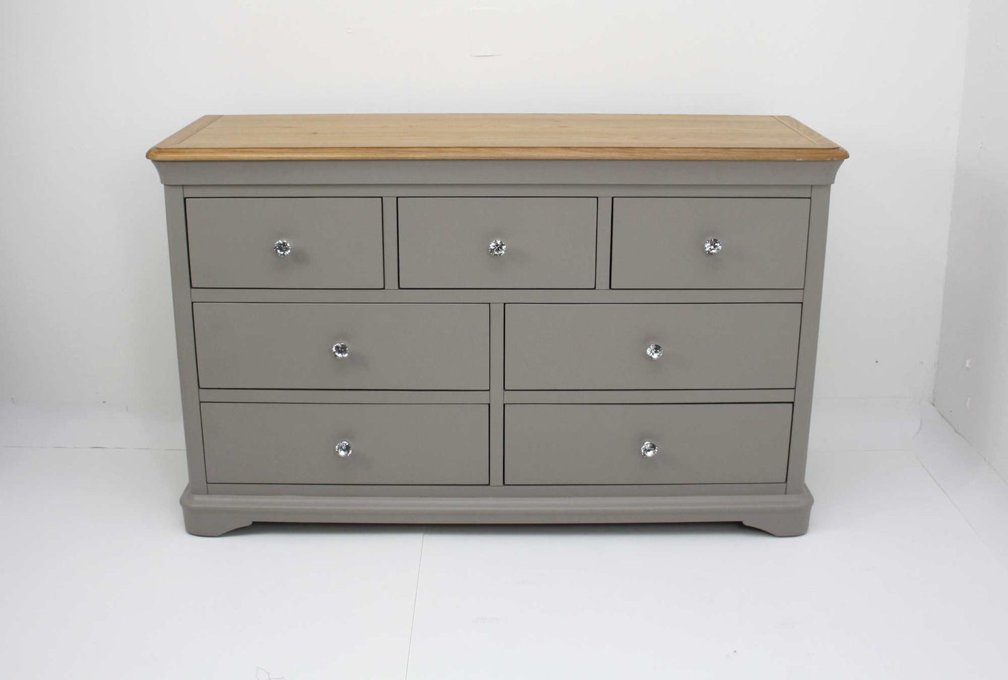 Bordeaux 7 Drawer Chest