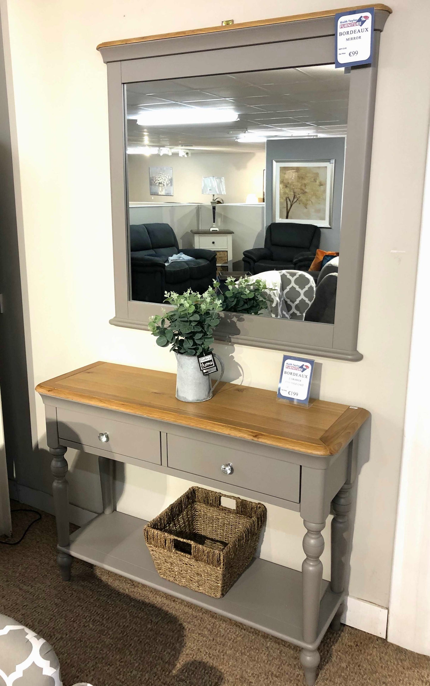 Bordeaux 2 Drawer Console
