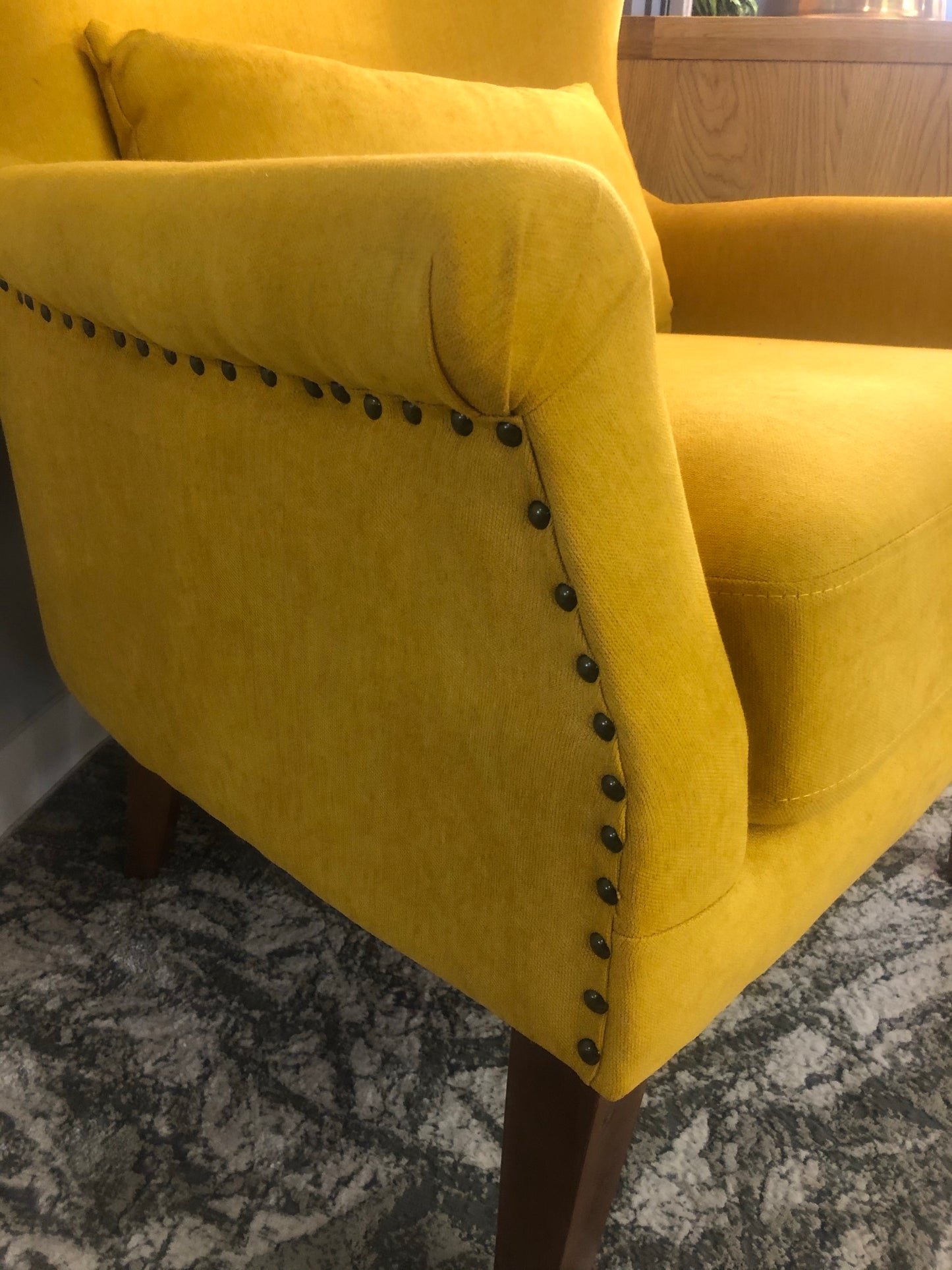 Merlon Mustard Chair