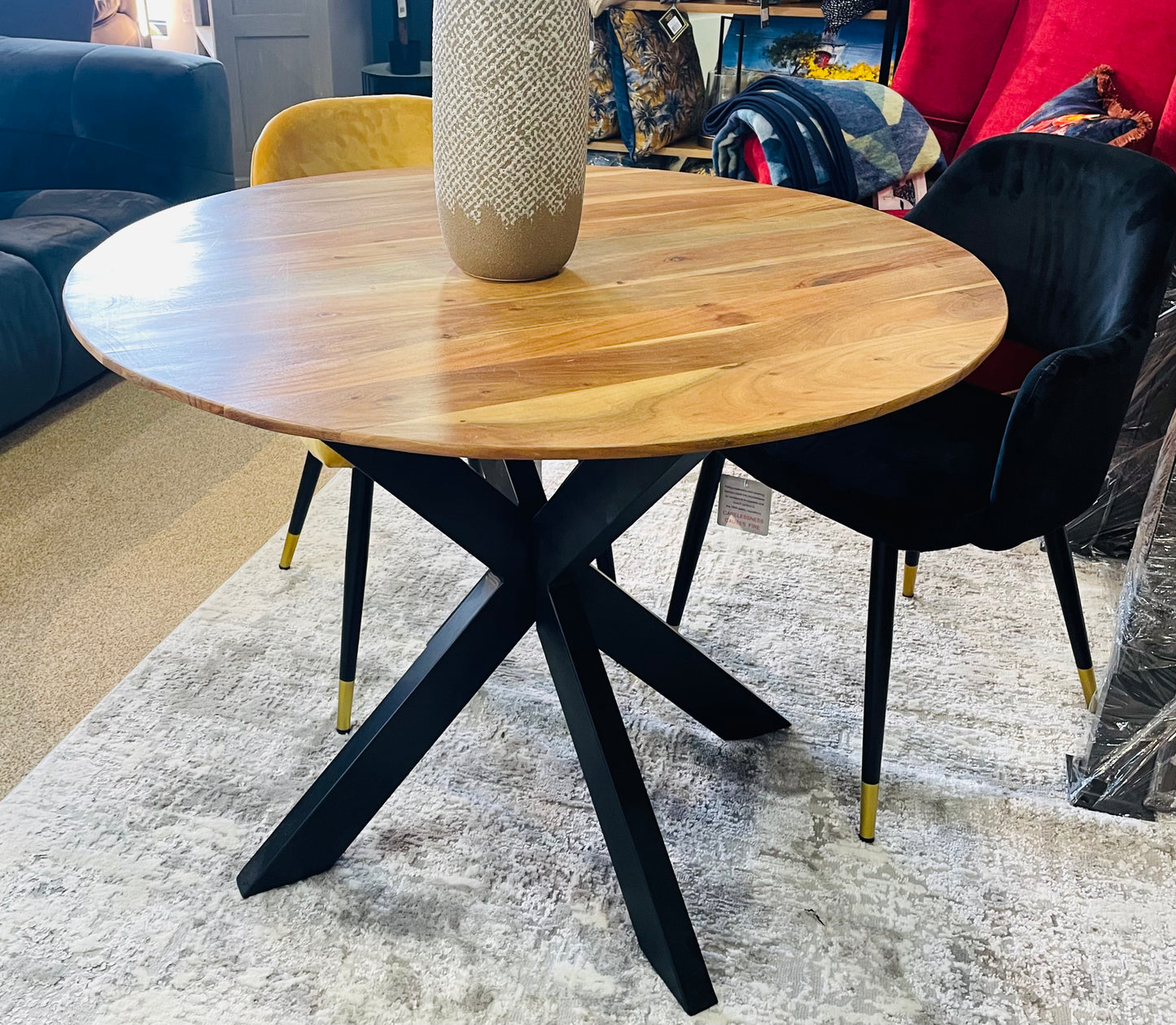 Mango Round Dining Table