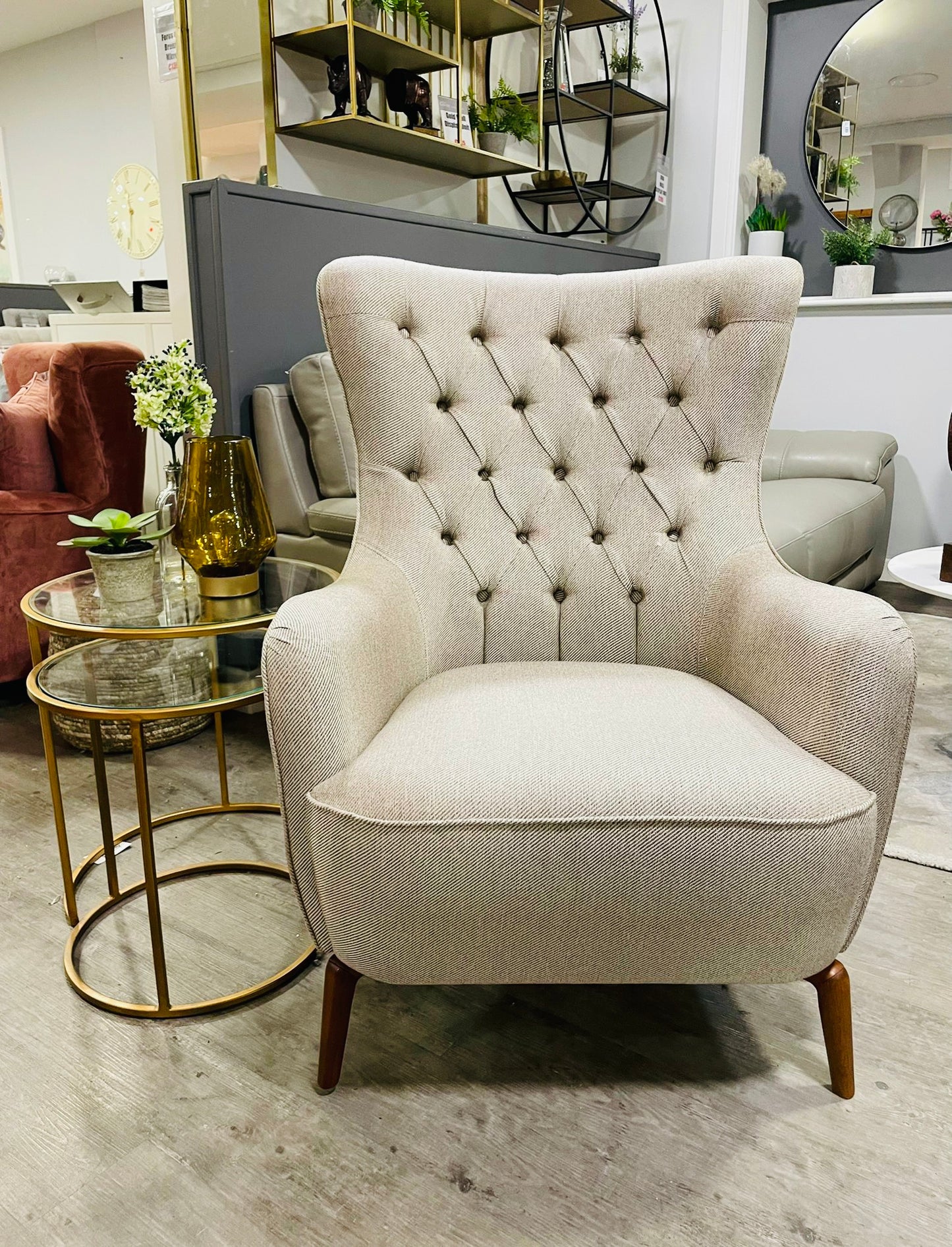 Suzy Buttoned Back Chair