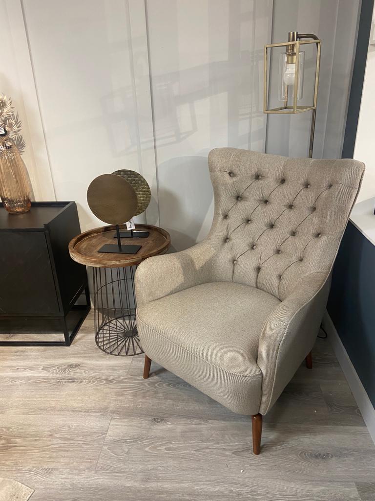 Suzy Buttoned Back Chair