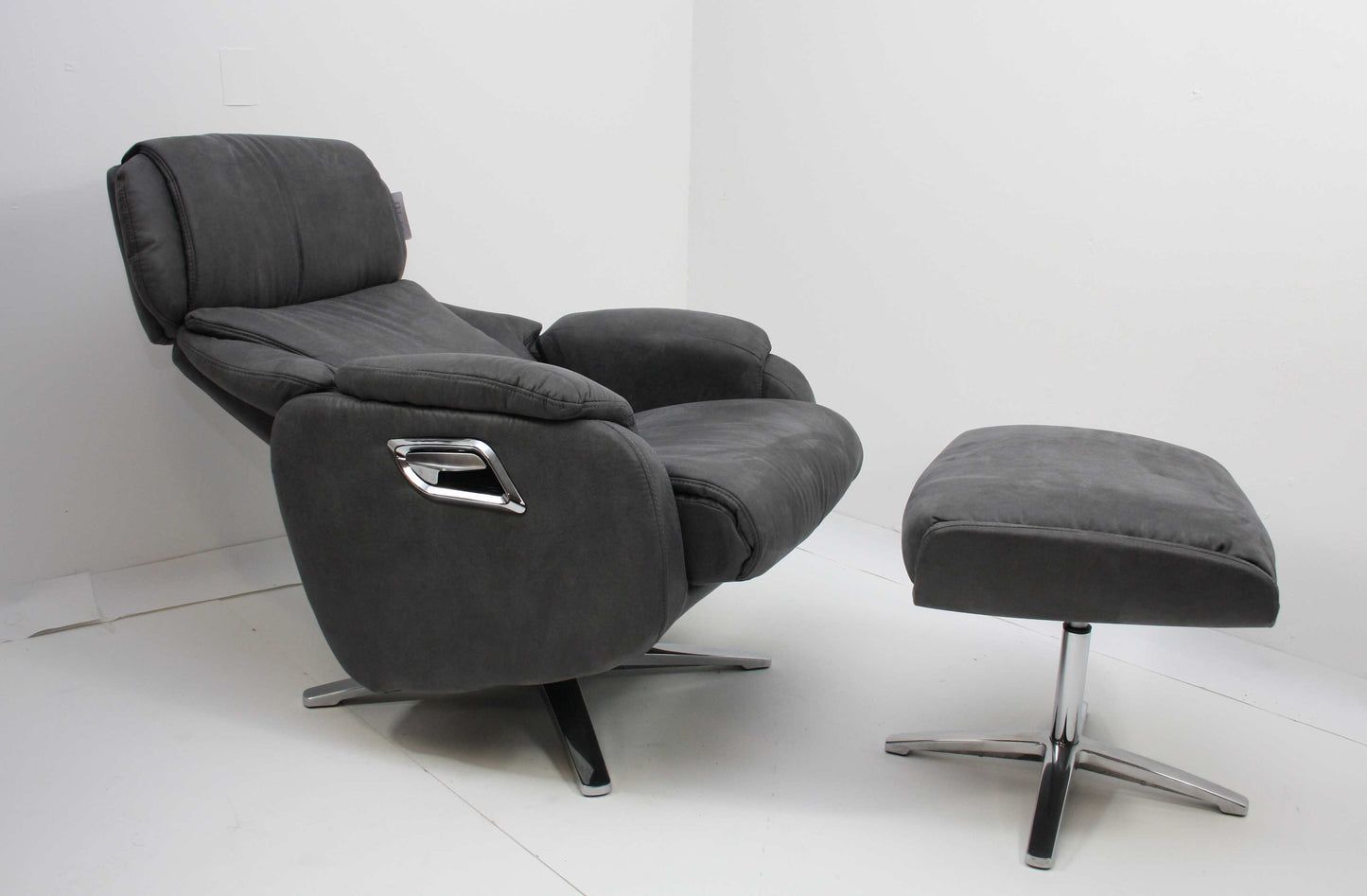 Relax Chair & Stool