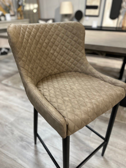 Cuban sand counter stool