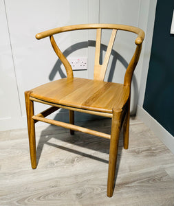 Wishbone solid seat dining chair