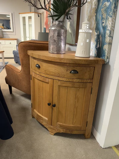 Burford  Corner Unit