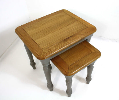 Bordeaux nest of 2 tables