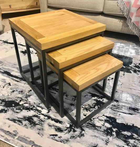Cala nest of tables