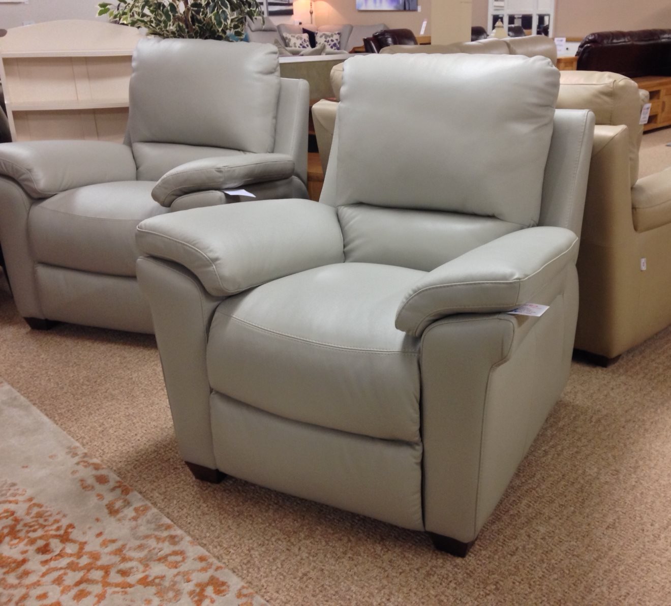 New Trend Douglas sofa