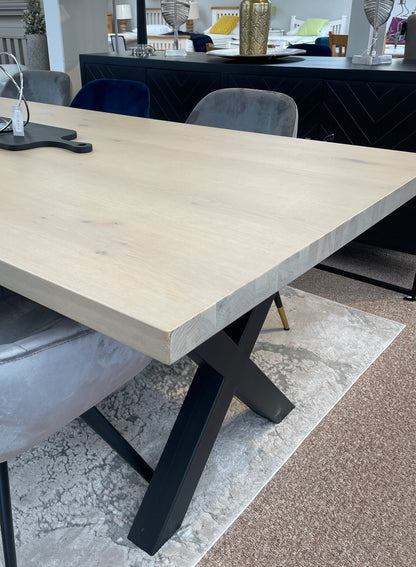 Kent Dining Table Collection