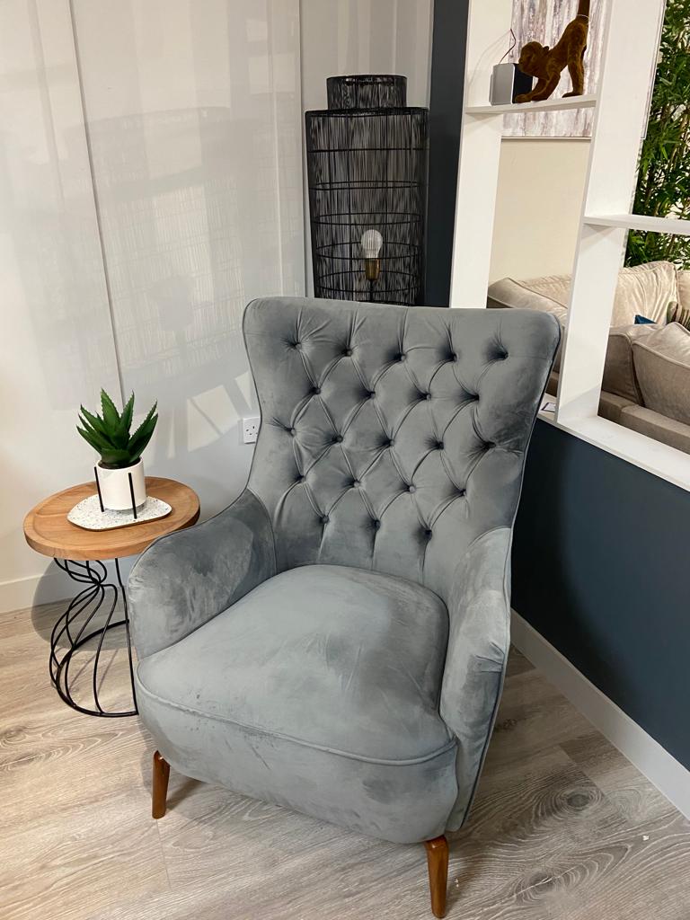 Suzy Light Grey Buttoned Back Chair