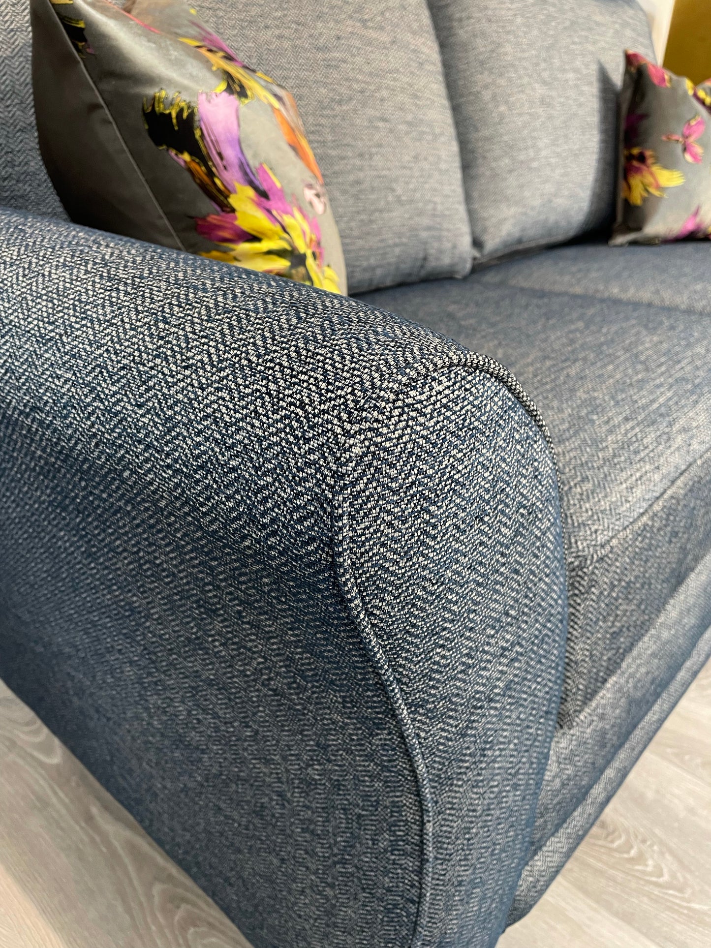 Shannon sofa collection