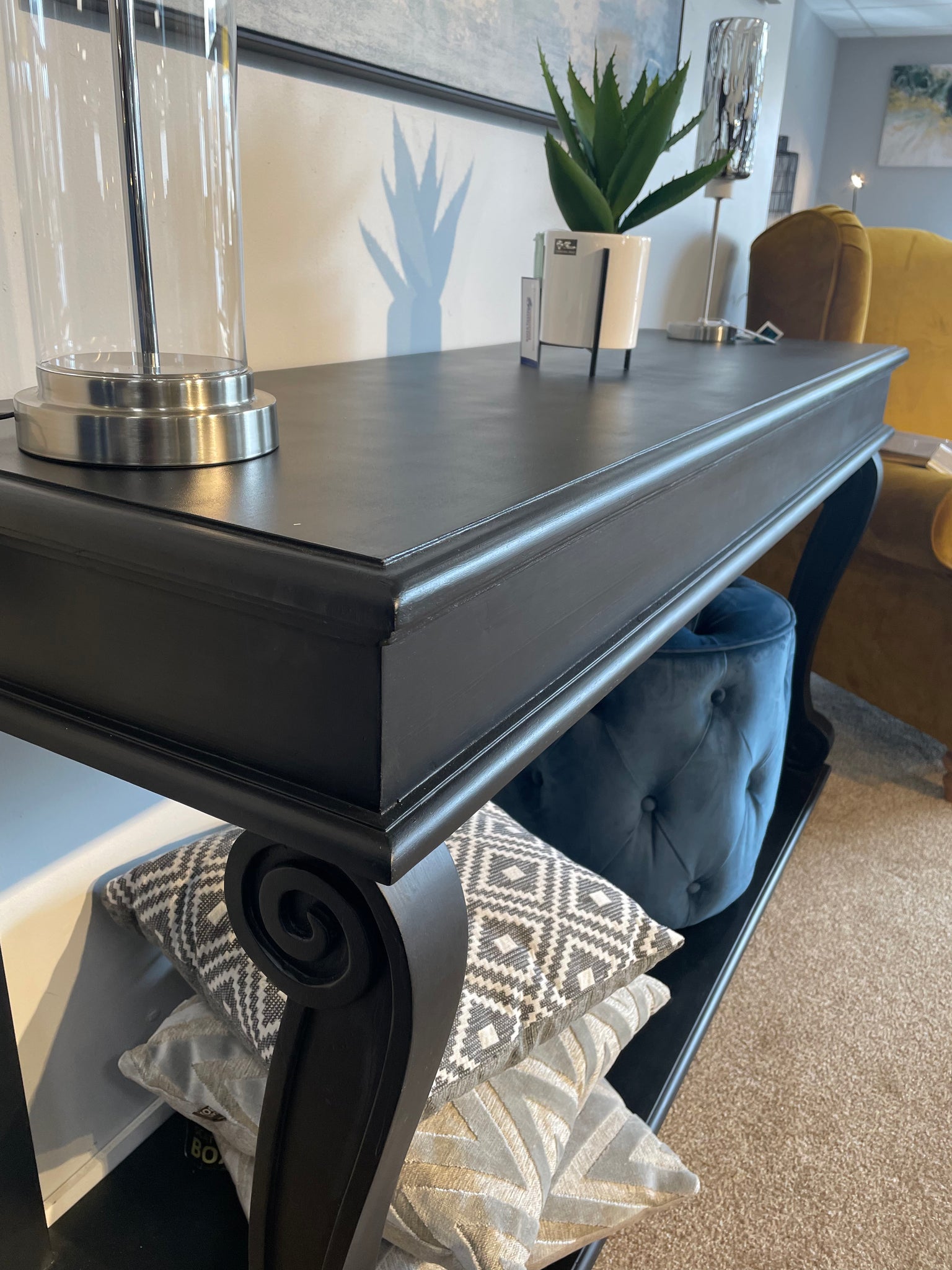 Black console on sale table long