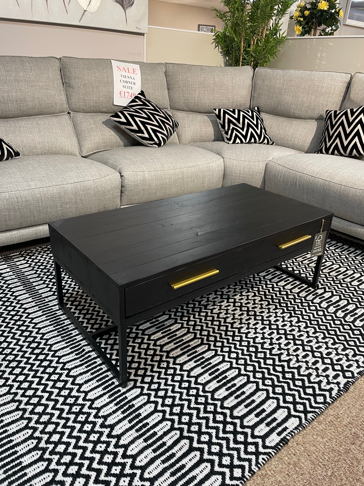 Leon Coffee Table
