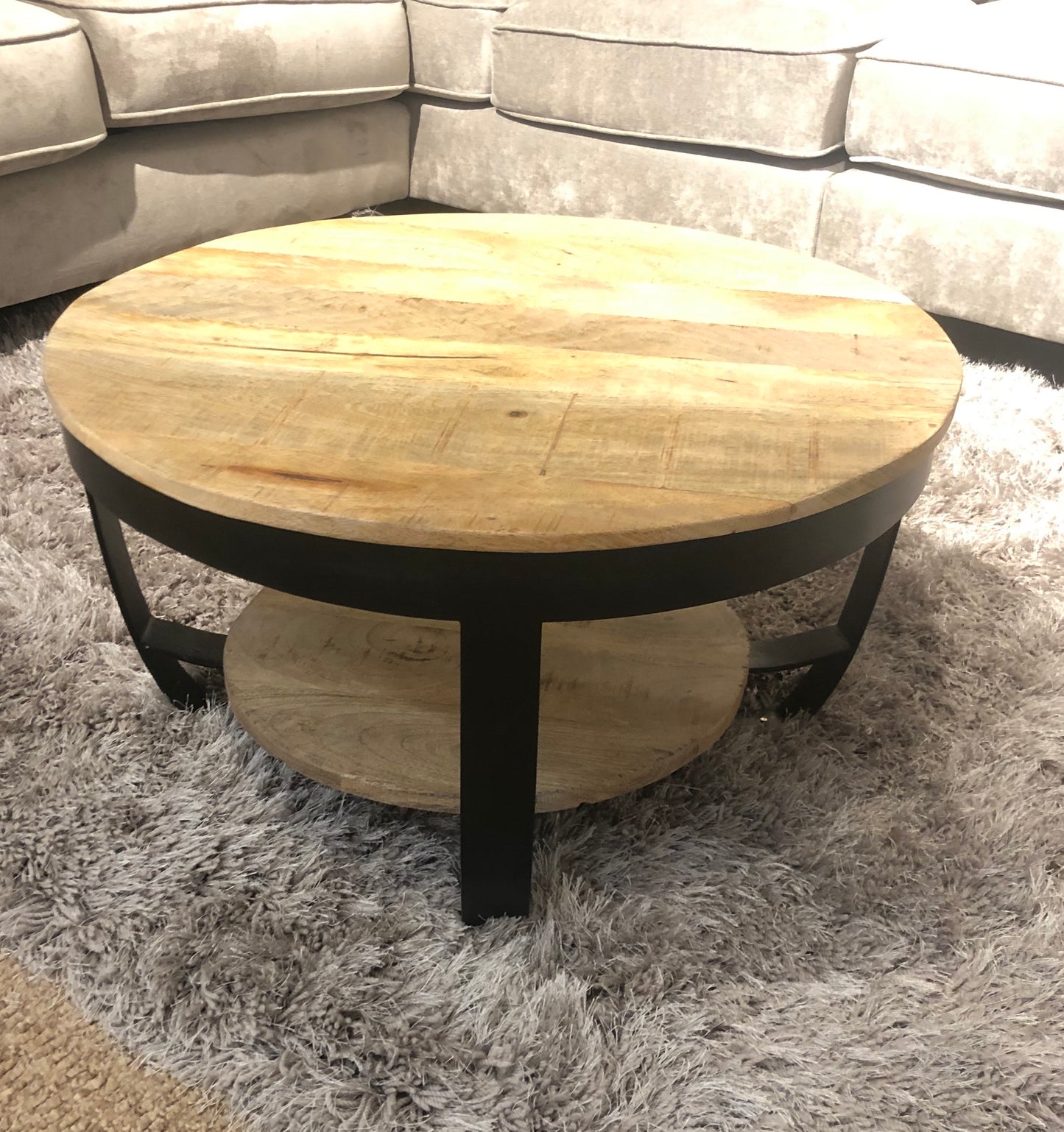 Vida Round Coffee Table
